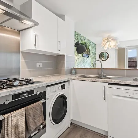 Luxury 5bdr Townhouse Sleeps 11 Bham Cc Parking