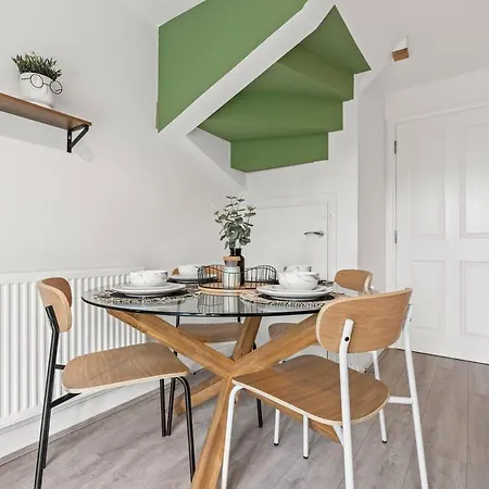 Luxury 5bdr Townhouse Sleeps 11 Bham Cc Parking