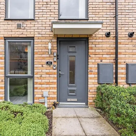 Luxury 5bdr Townhouse Sleeps 11 Bham Cc Parking *